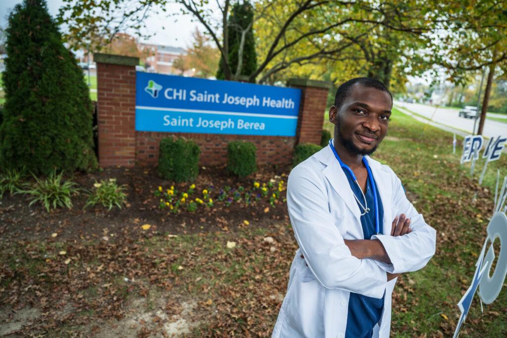 Obinna Ilochonwu '22 at CHI St. Joseph Health Photo: Crystal Wylie '05